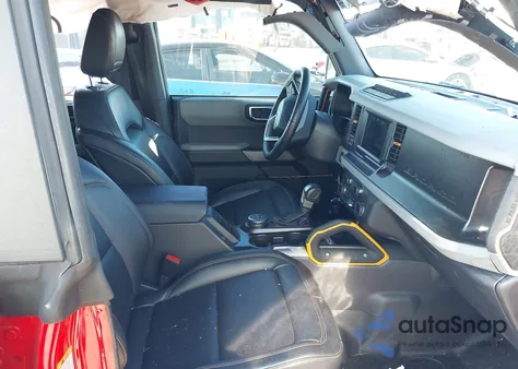 2023 Ford Bronco Badlands z USA, uszkodzony, nr VIN 1FMEE5DH0PLB20325